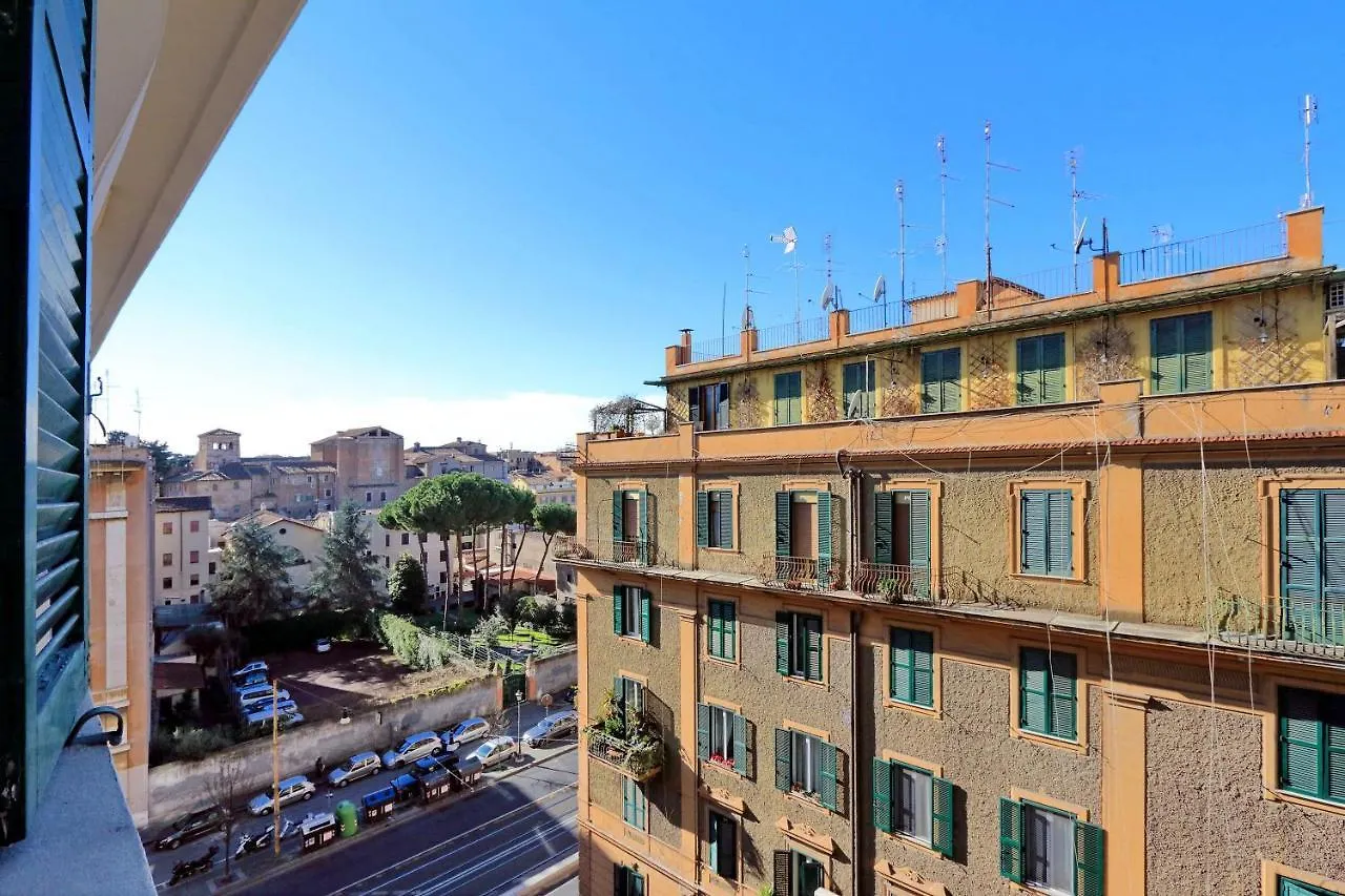 Holiday home Roman Holiday Accommodation Colosseum